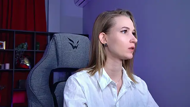 Megan Rodgers online show from April 7, 5:26 pm