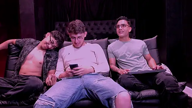 big  friends online show from March 12, 1:08 am