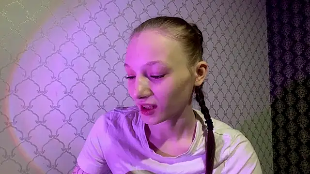 Cleonoth2o online show from March 13, 6:42 pm