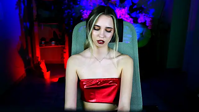 KimPorins online show from March 7, 4:47 pm