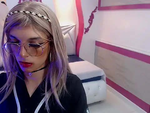 Lis Pearson online show from January 9, 7:18 pm