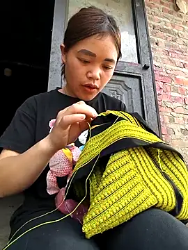 mon-monk online show from April 14, 8:47 am