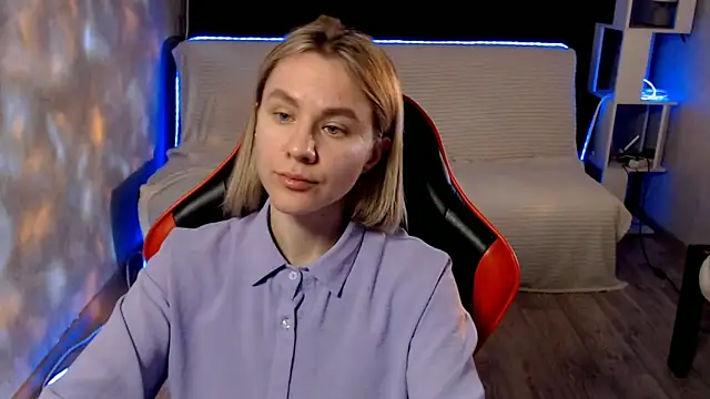 MiaBun1 online show from April 12, 12:57 am