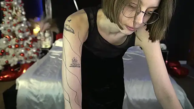 CharlyWines online show from December 19, 8:01 pm