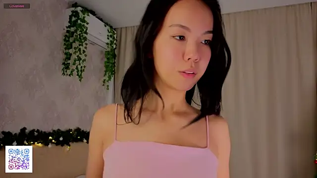 FreedaKulow online show from January 13, 6:56 pm