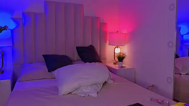 Skymoon0 online show from March 26, 1:30 am