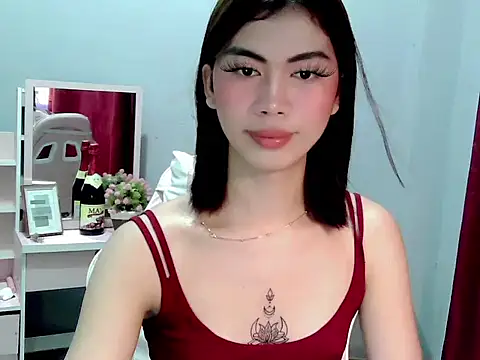 Ur hottestdella online show from February 22, 10:10 pm