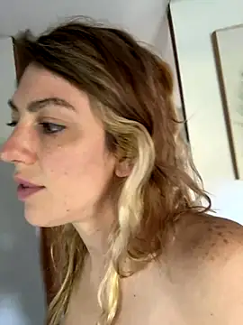 CelestialRuby online show from October 4, 8:02 pm