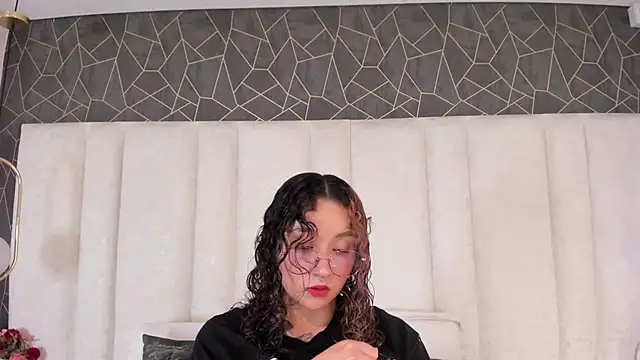 Im TaraBlack online show from December 17, 3:54 am