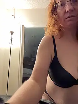 Lenaravenswood online show from February 12, 6:15 am