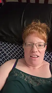 Lenaravenswood online show from December 19, 6:05 am