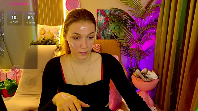 CarolainGilbert online show from January 14, 7:24 am