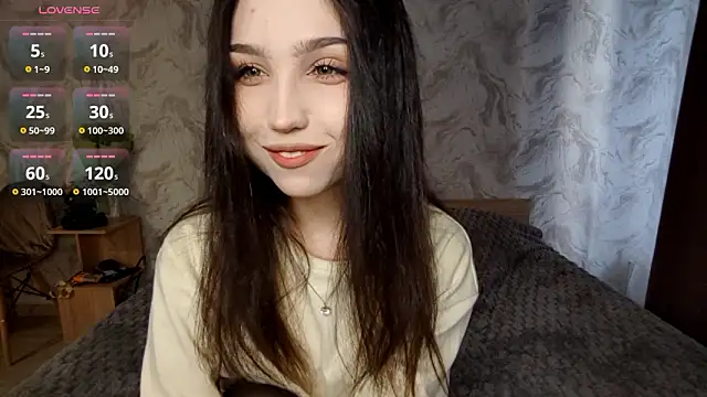 Qwami Amie online show from March 21, 1:16 pm