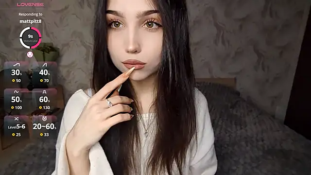 Qwami Amie online show from March 23, 3:07 pm