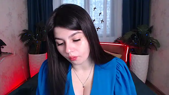 KisaModel online show from January 17, 8:33 am