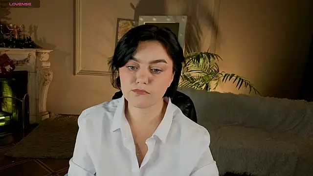 Sofia Fisher online show from December 15, 7:13 am