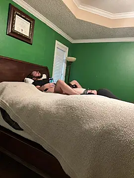 Nickithicks online show from January 13, 7:07 pm