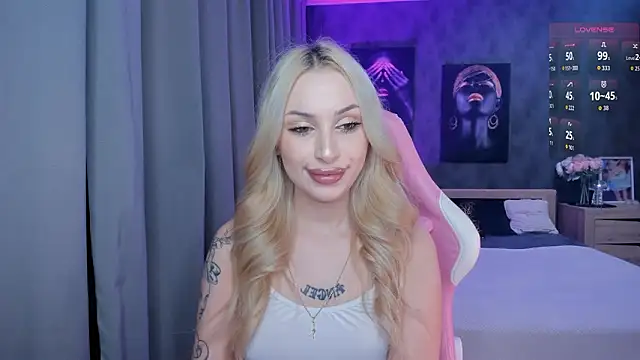 LanaMiracle online show from February 3, 4:10 am