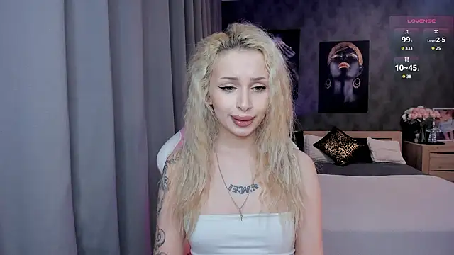 LanaMiracle online show from February 10, 3:53 am