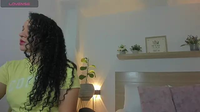 yera curry online show from January 13, 12:09 pm