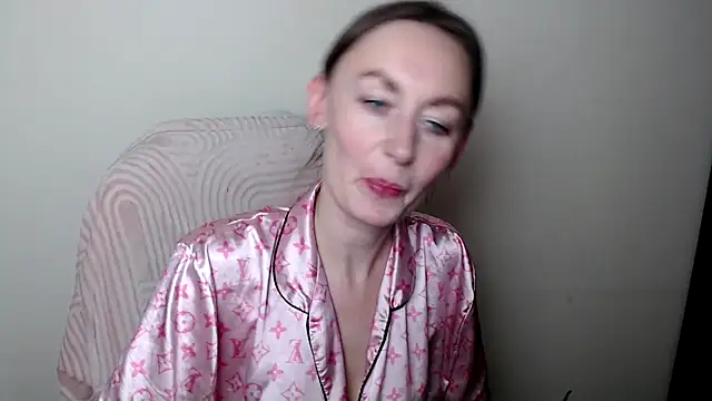 LiaSeass  online show from February 25, 3:21 pm