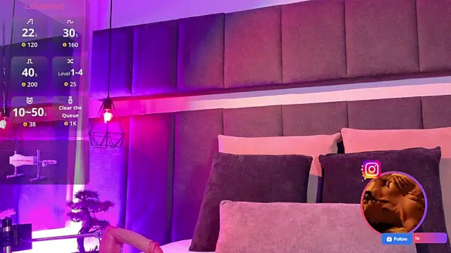 luna blannco online show from March 30, 1:54 pm