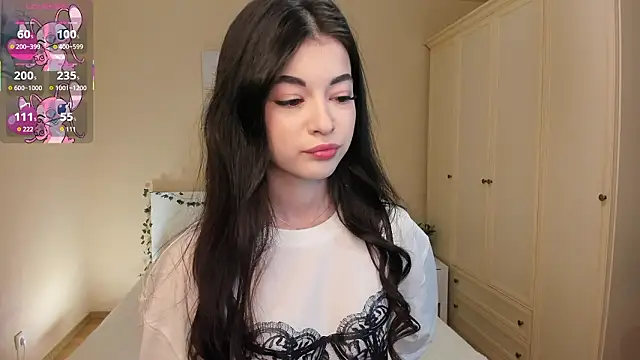 LisaColee online show from February 16, 8:30 pm