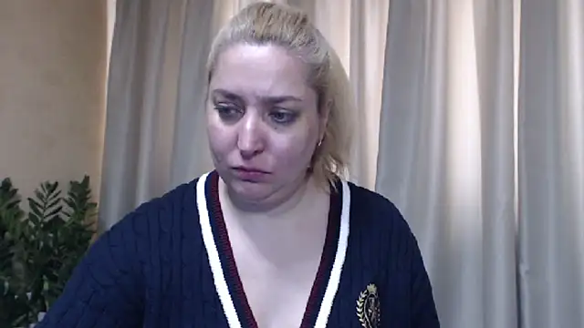 sweetpussy13 online show from April 7, 6:15 am