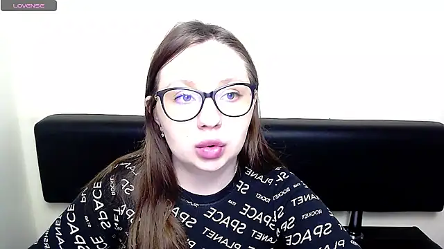 LiliaErmi online show from March 27, 8:05 am