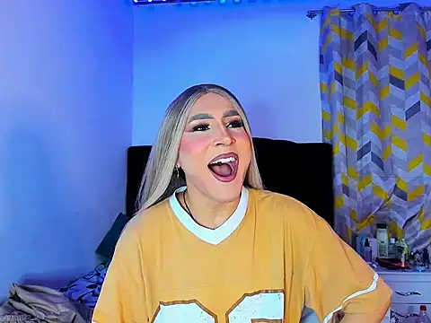 georgiina giio online show from December 22, 10:46 pm