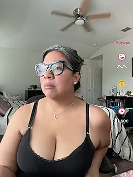 BettyWhispers online show from June 5, 3:29 pm