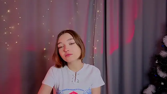 Leyla crsh online show from February 1, 5:06 am