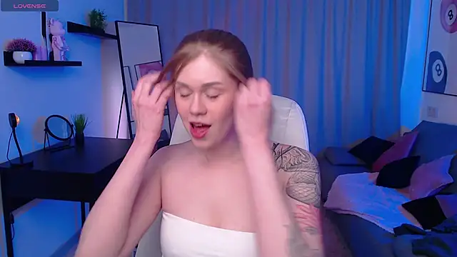 Alison Doody online show from April 11, 7:45 am