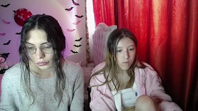 Briar y Blair online show from April 10, 4:57 pm