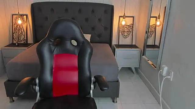 angelinemore online show from February 17, 7:35 pm