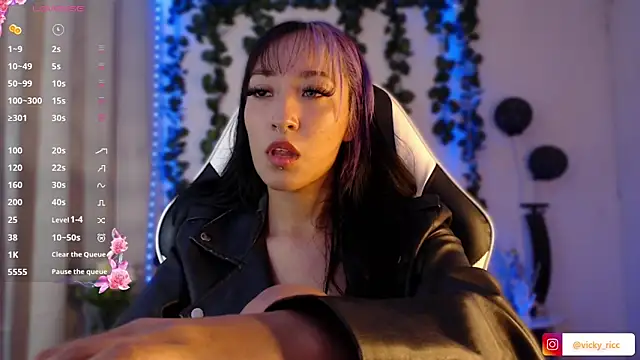 viicky r online show from December 22, 9:07 pm