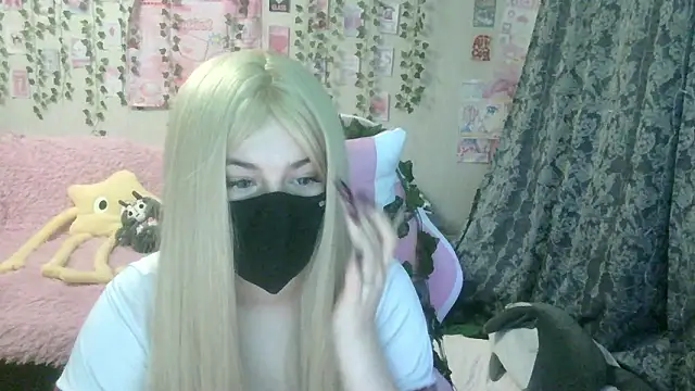 MysticYumiko online show from February 8, 5:49 pm