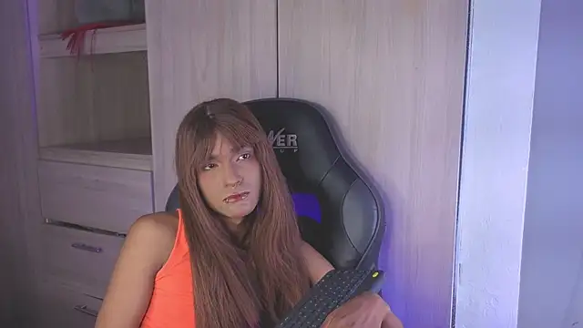 tiffanyy 777 online show from April 14, 4:01 am