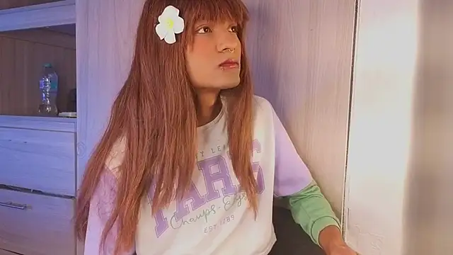 tiffanyy 777 online show from March 2, 2:44 am