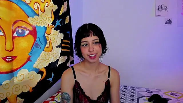 harakitty  online show from June 16, 8:32 pm