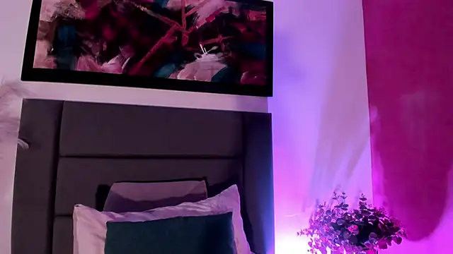 GahiaBelucci online show from March 31, 12:05 pm