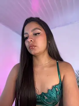 Nicollewest1 online show from April 11, 2:06 am