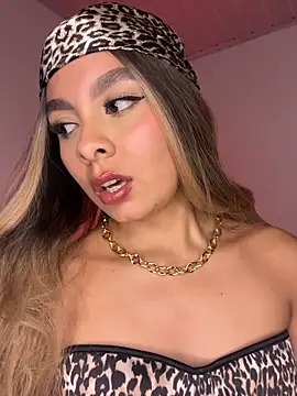 Nicollewest1 online show from February 3, 12:21 am