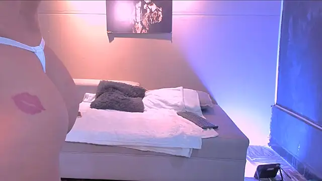 Channel Cloee212 online show from June 18, 5:31 am