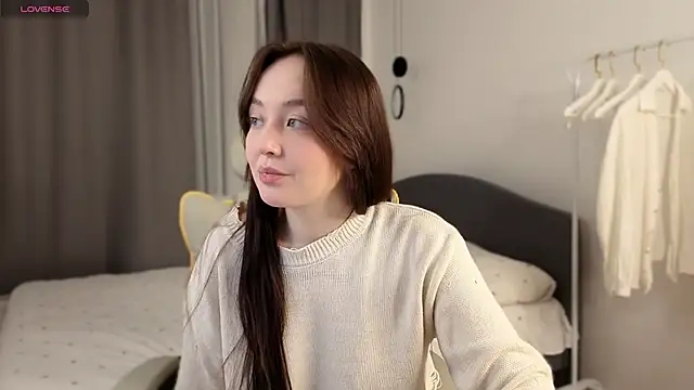 fallin lovee online show from February 20, 7:58 pm