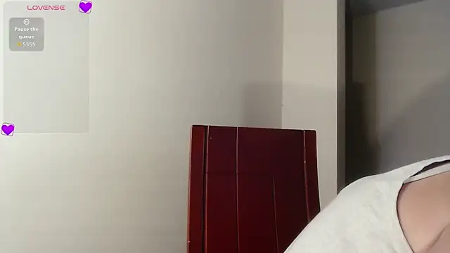 Agatha Dubois4  online show from March 6, 2:17 am