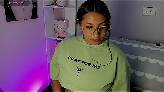 tinna noa online show from March 4, 8:26 pm