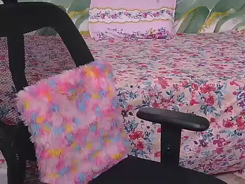 bold-smirthii online show from March 18, 5:45 am