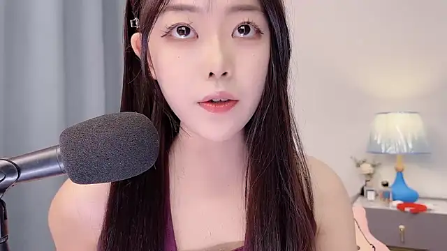 smalldaisy online show from April 13, 2:57 am