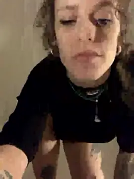 4lien online show from March 18, 9:20 pm